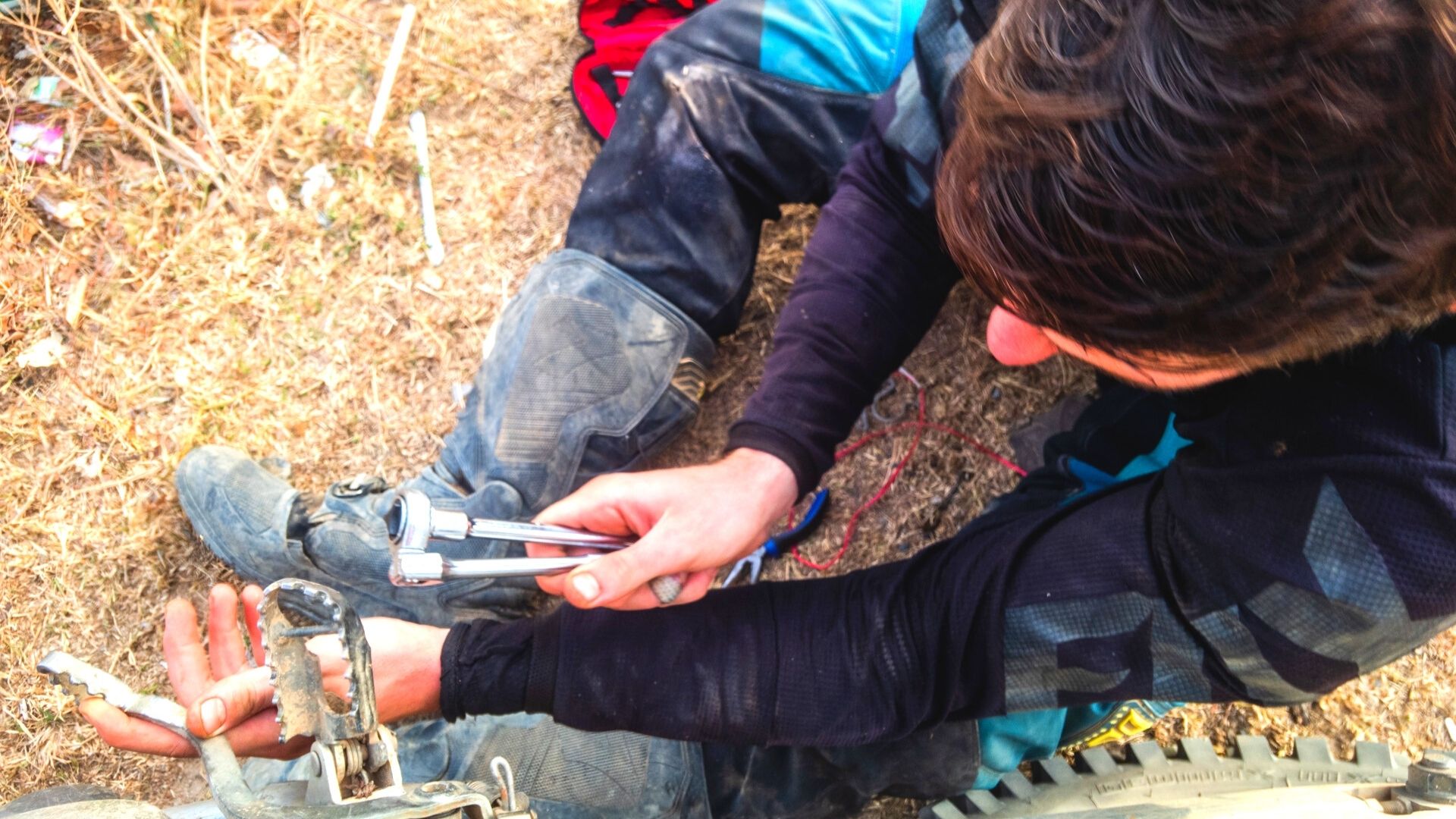 Đi Tour Cào Cào Mang Theo Đồ Nghề Sửa Xe Những Gì?